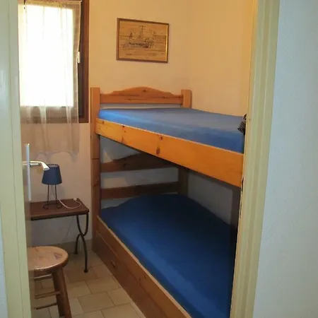 Beau Studio Cabine Ans Avec Piscine